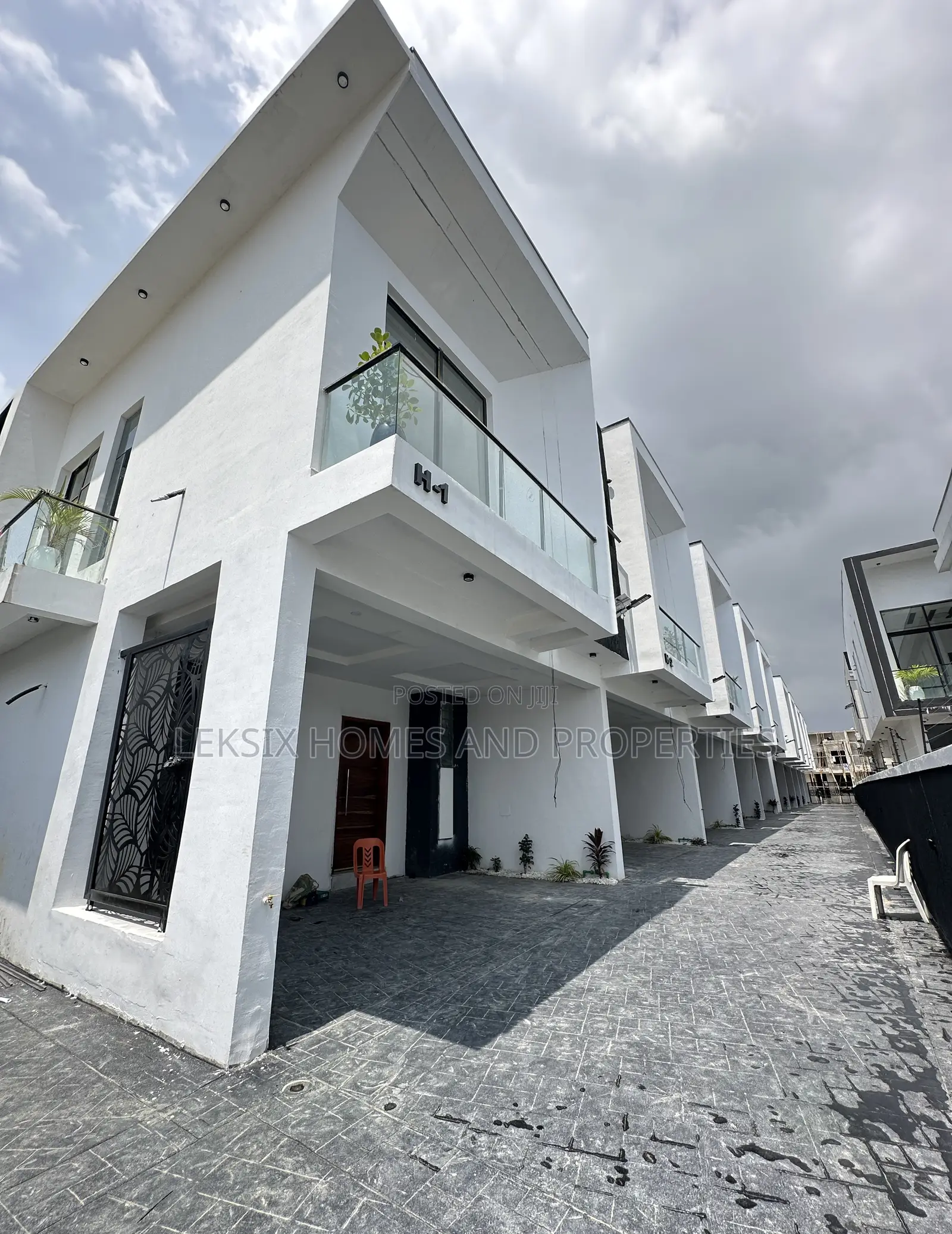 4bdrm Townhouse/Terrace in A Well Secured, Ikota for sale in Ikota