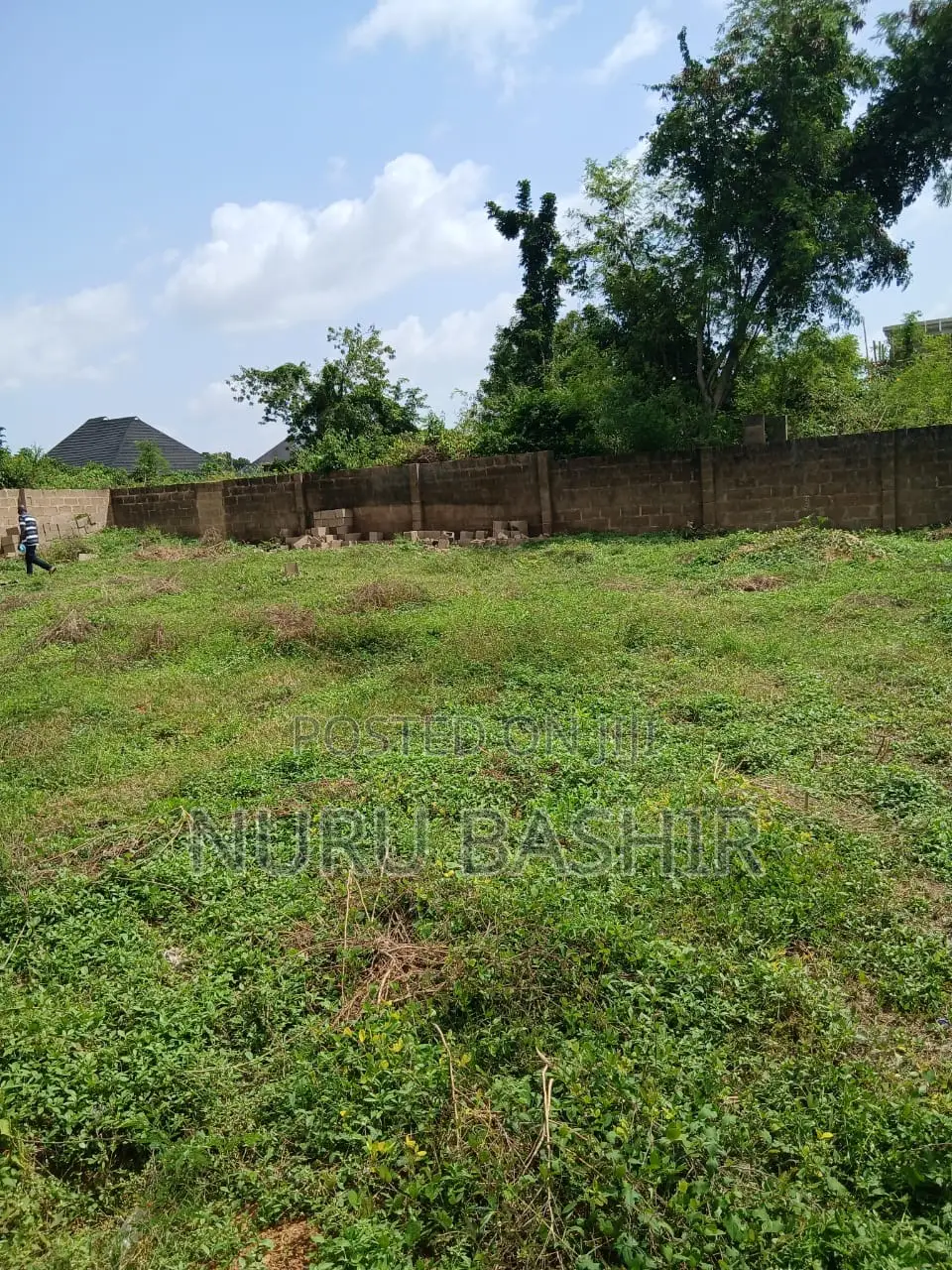 One and Half Plot of Land in Akala Express