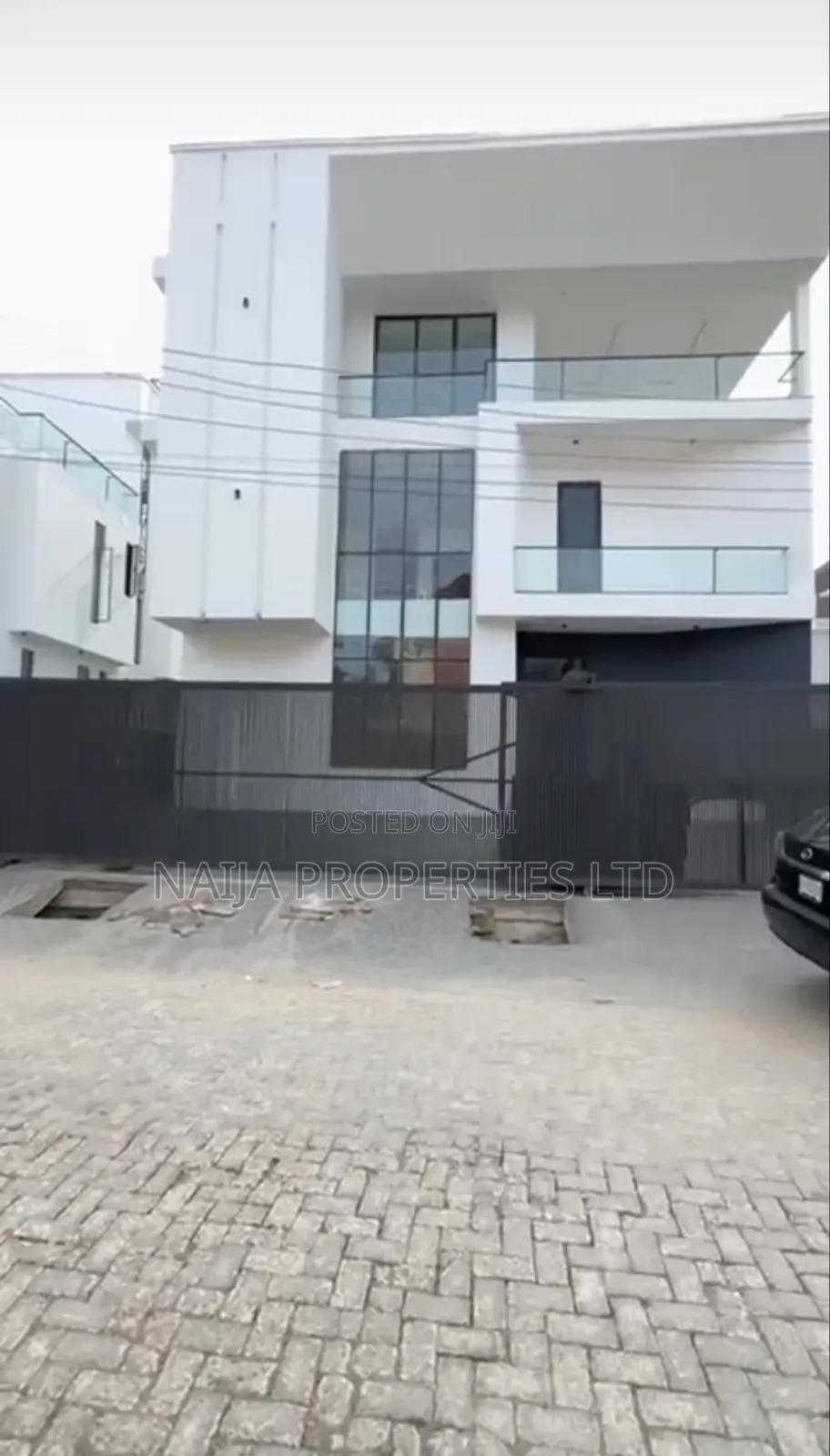 5bdrm Duplex in Osapa London, Lekki for sale in Lekki