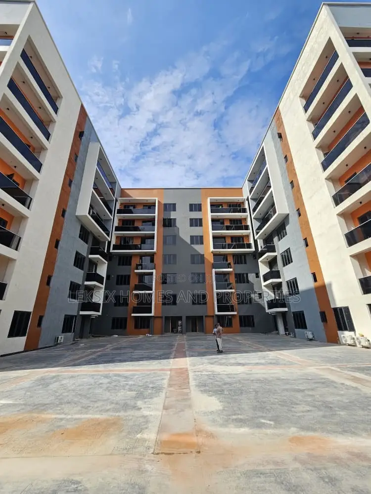 3bdrm Apartment in A Well Serene And, Lekki Phase 1 for sale in Lekki Phase 1