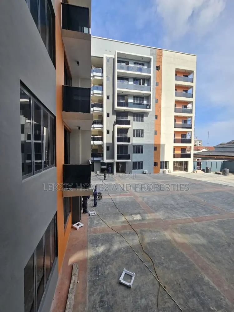 3bdrm Apartment in A Well Serene And, Lekki Phase 1 for sale in Lekki Phase 1