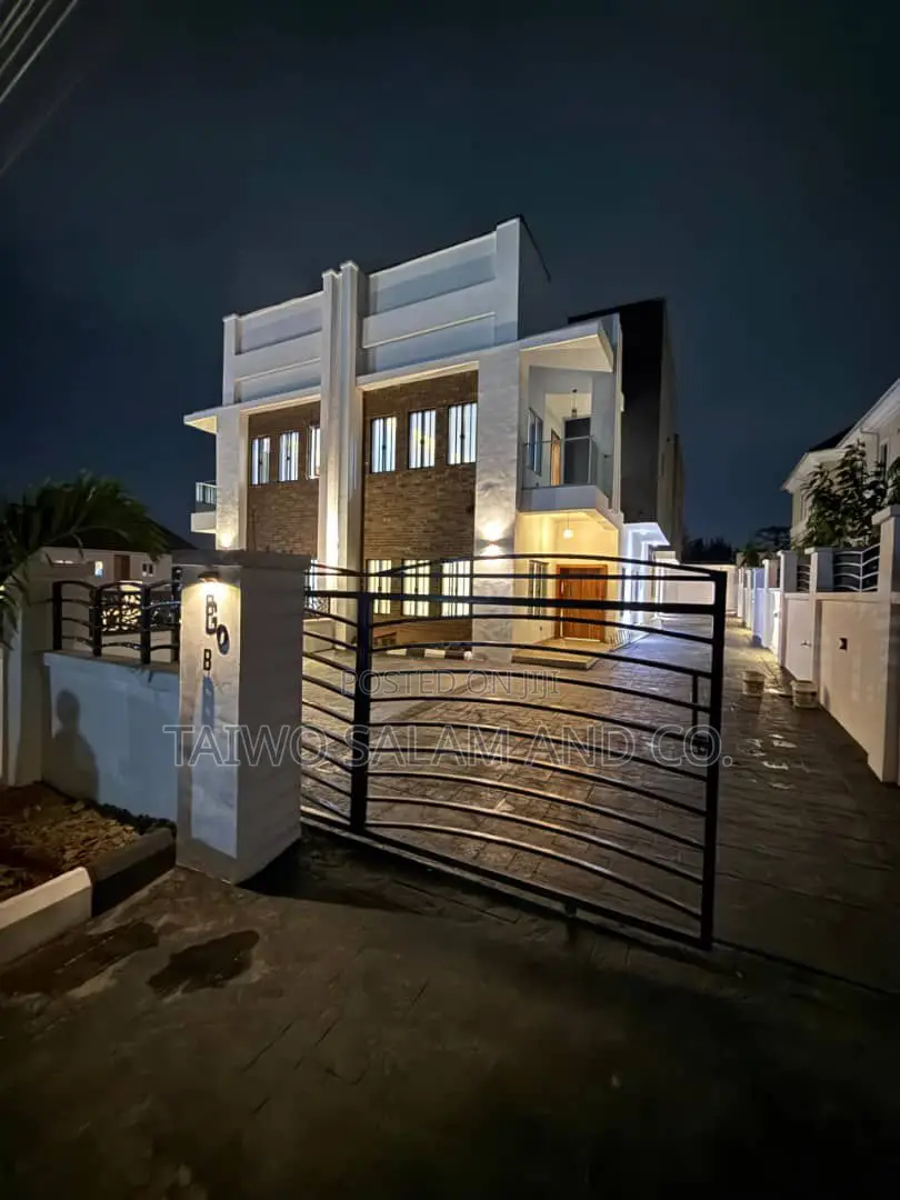 4bdrm Duplex in Akobo for sale in Akobo