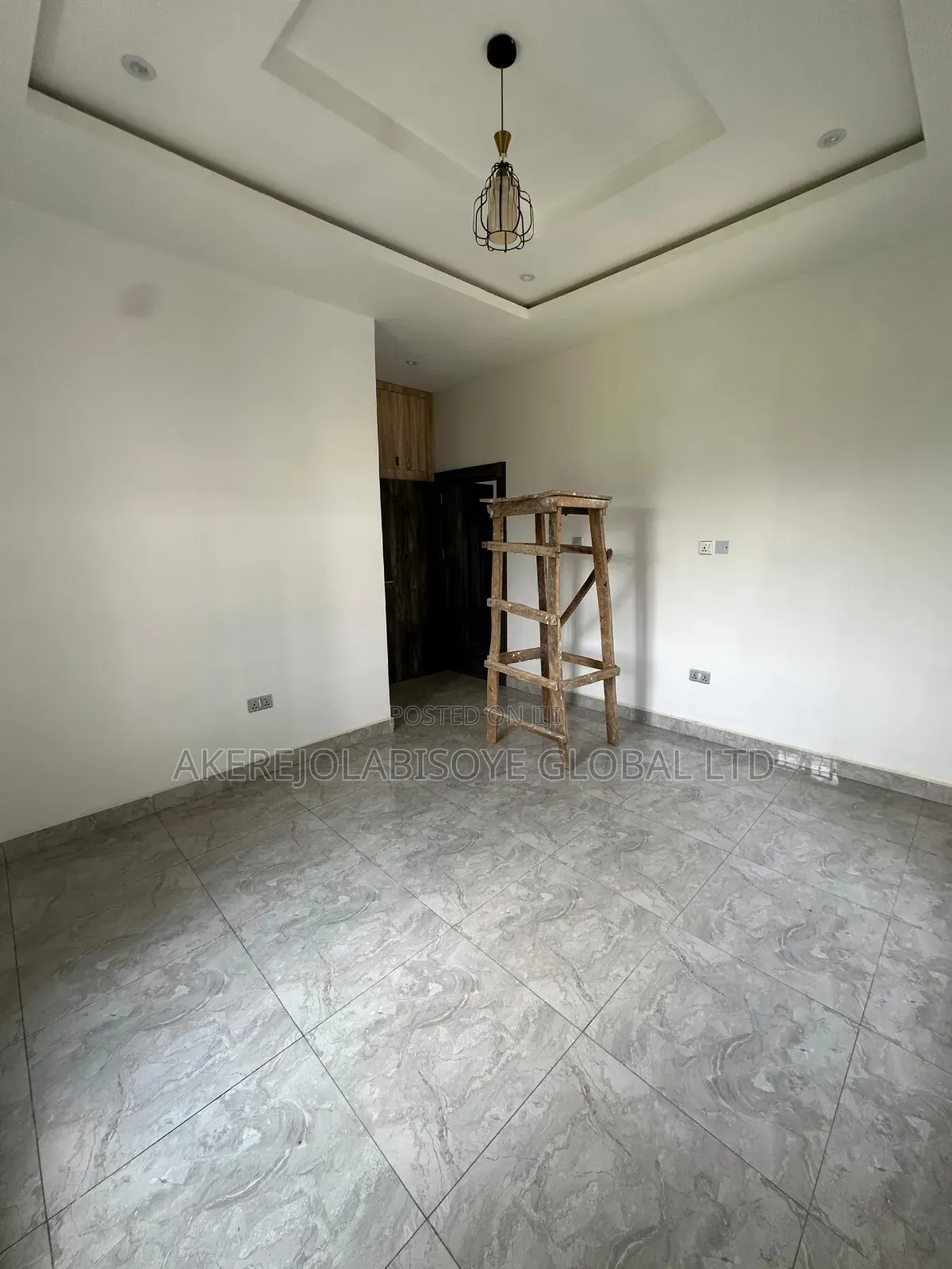 5bdrm Duplex in In An Estate for sale in Life Camp