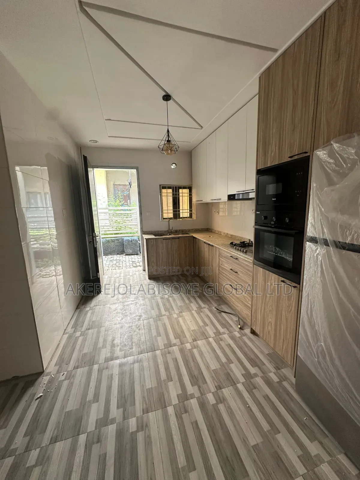 3bdrm Duplex in In An Estate for rent in Life Camp