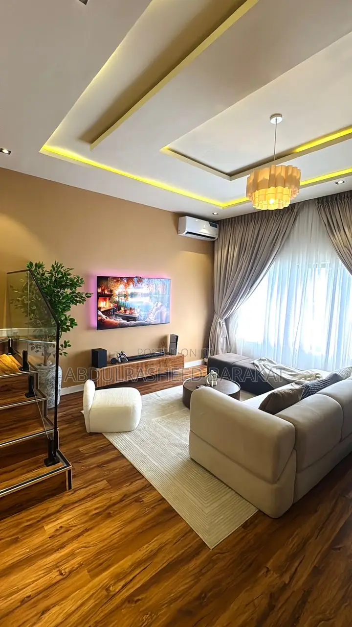 Luxury One Bed Seaview Maisonette Apartment With Gym Pool Board Games in Ikate-Elegushi