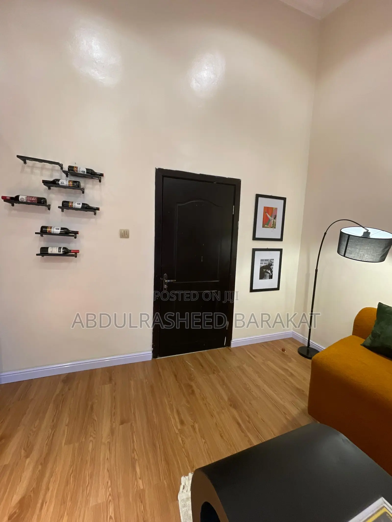 Luxury Studio Apartment With Pool and Gym Bathtub in Osapa london