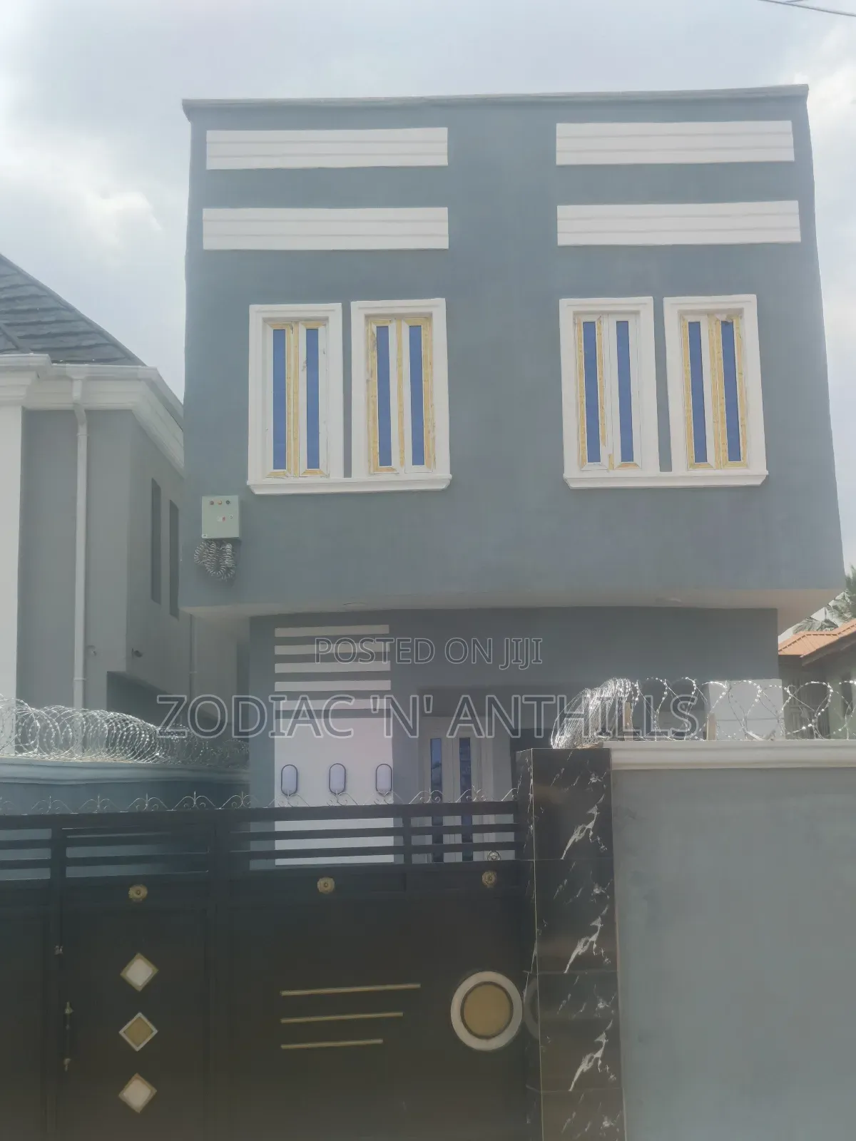 2bdrm Duplex in Shola Martins, New Oko Oba for sale in New Oko Oba