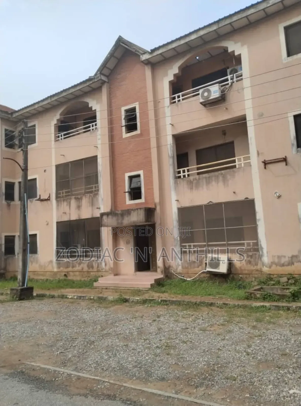 3bdrm Block of Flats in Sunshine Estate Oko for sale in Oko-Oba