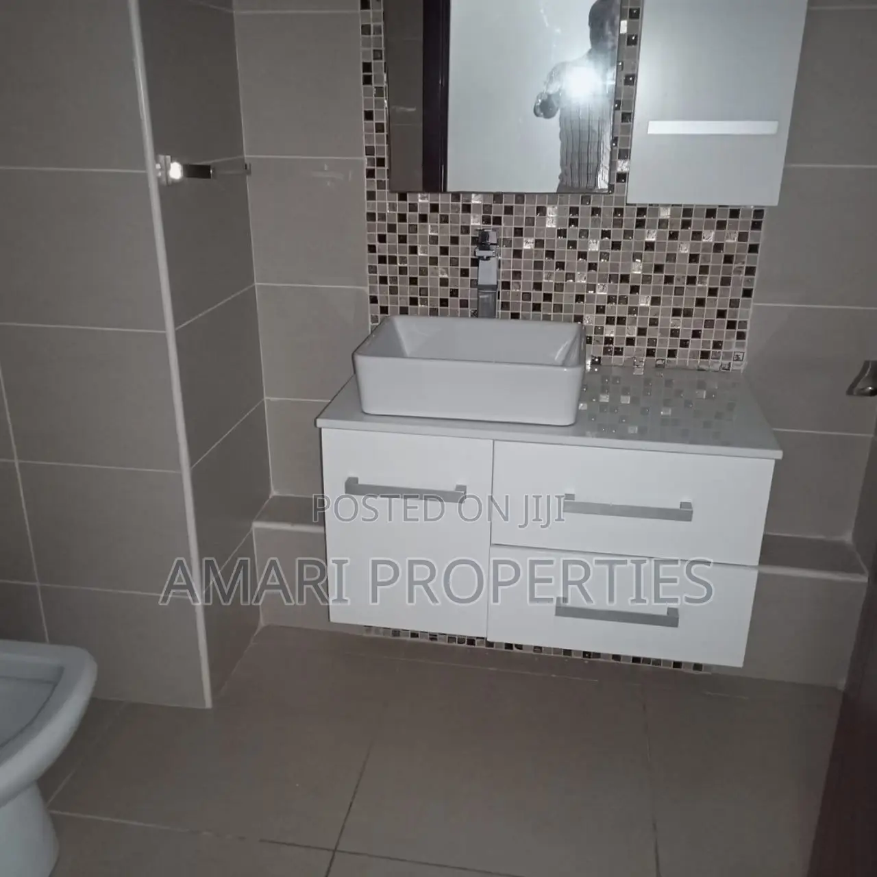 Furnished 3bdrm Block of Flats in Off Boudillon Road, for rent in Ikoyi