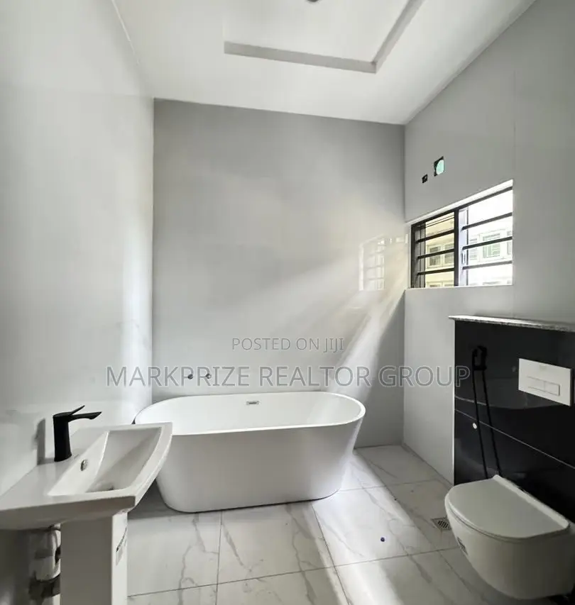 4bdrm Duplex in Omole Phase 1 Lagos for sale in Omole Phase 1