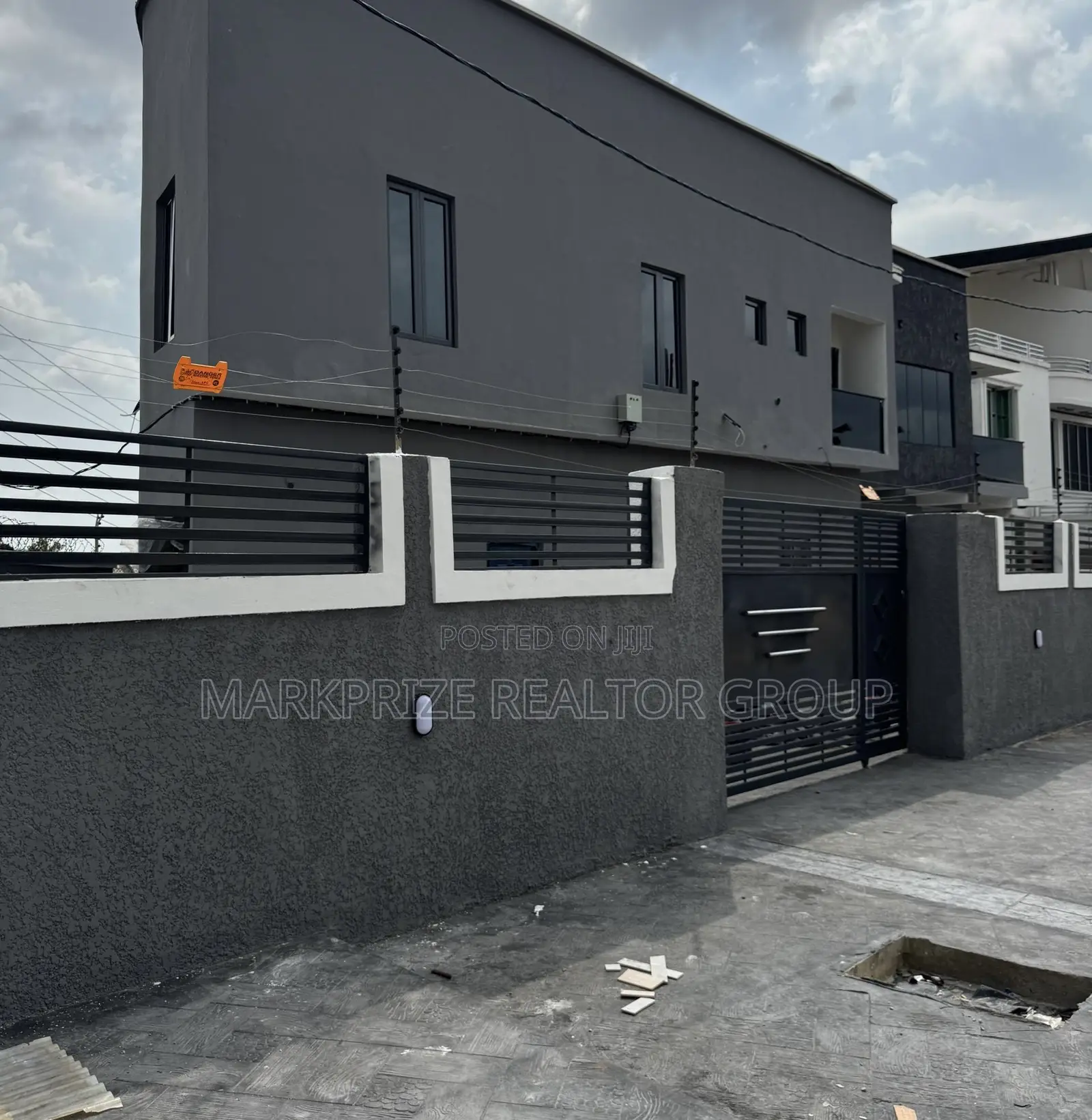 4bdrm Duplex in Omole Phase 1 Lagos for sale in Omole Phase 1