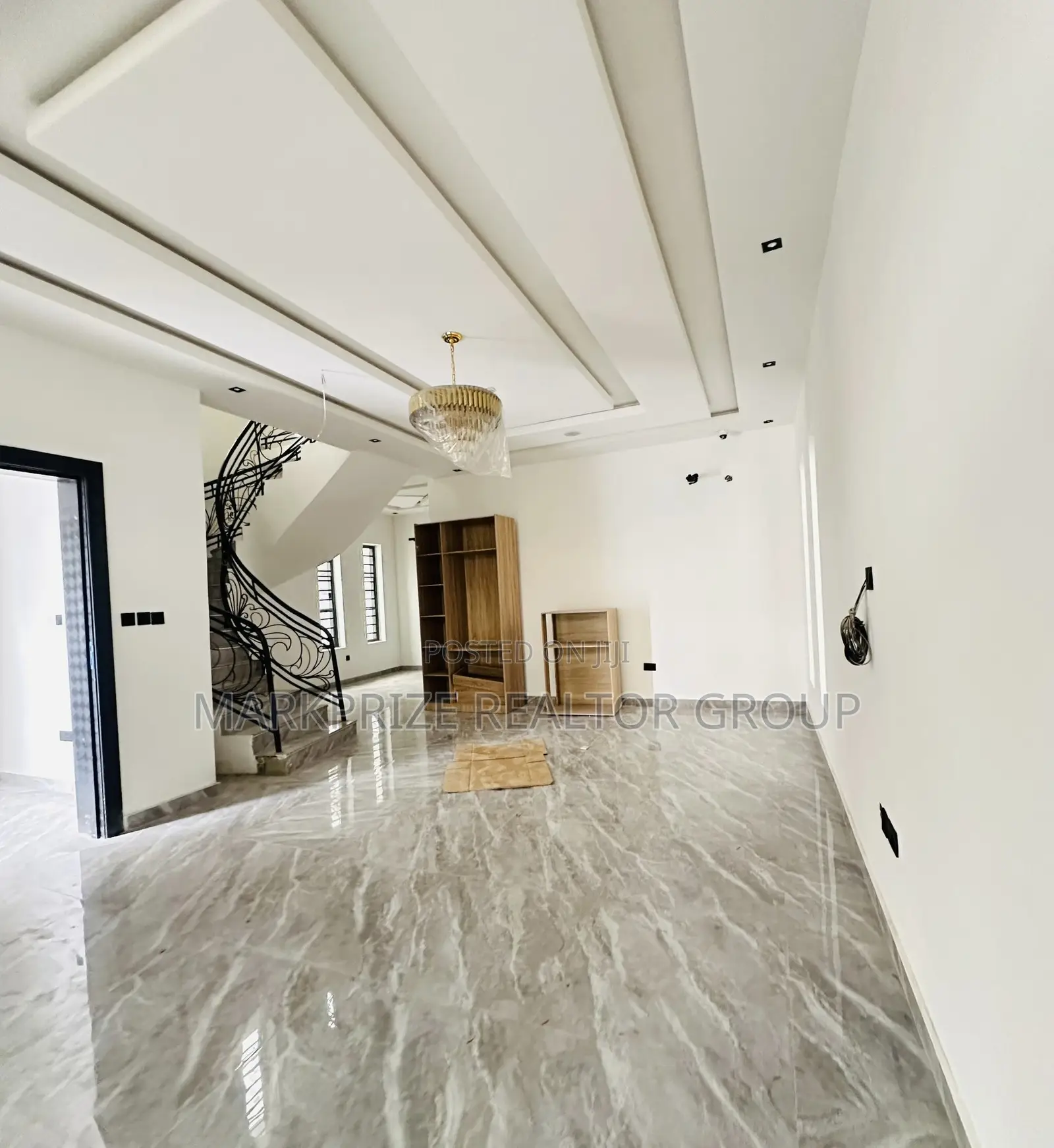 5bdrm Duplex in Omole Phase 2 Lagos for sale in Omole Phase 2
