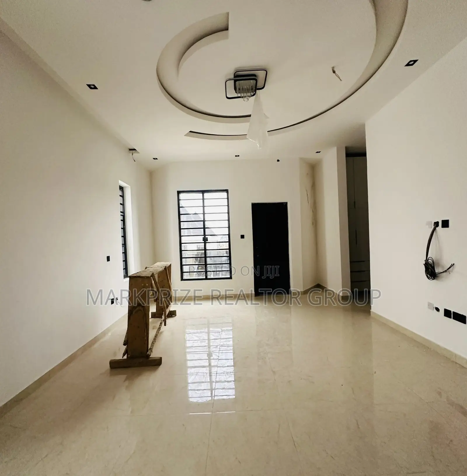 5bdrm Duplex in Omole Phase 2 Lagos for sale in Omole Phase 2