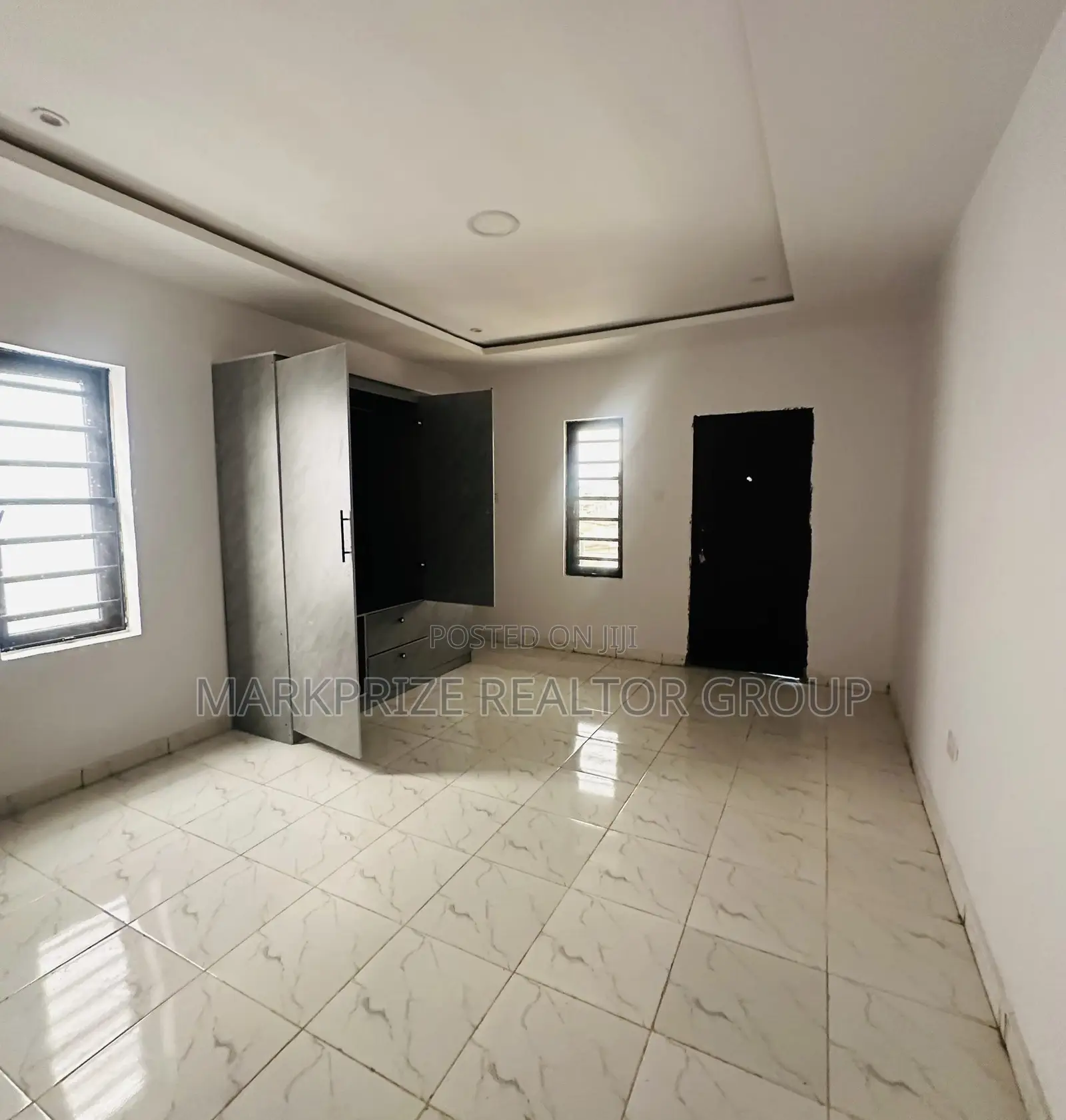 3bdrm Duplex in Olowora Magodo Lagos for sale in Magodo