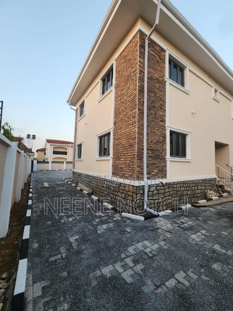 Furnished 4bdrm Duplex in Royal Estate, Apo Resettlement for rent in Apo Resettlement