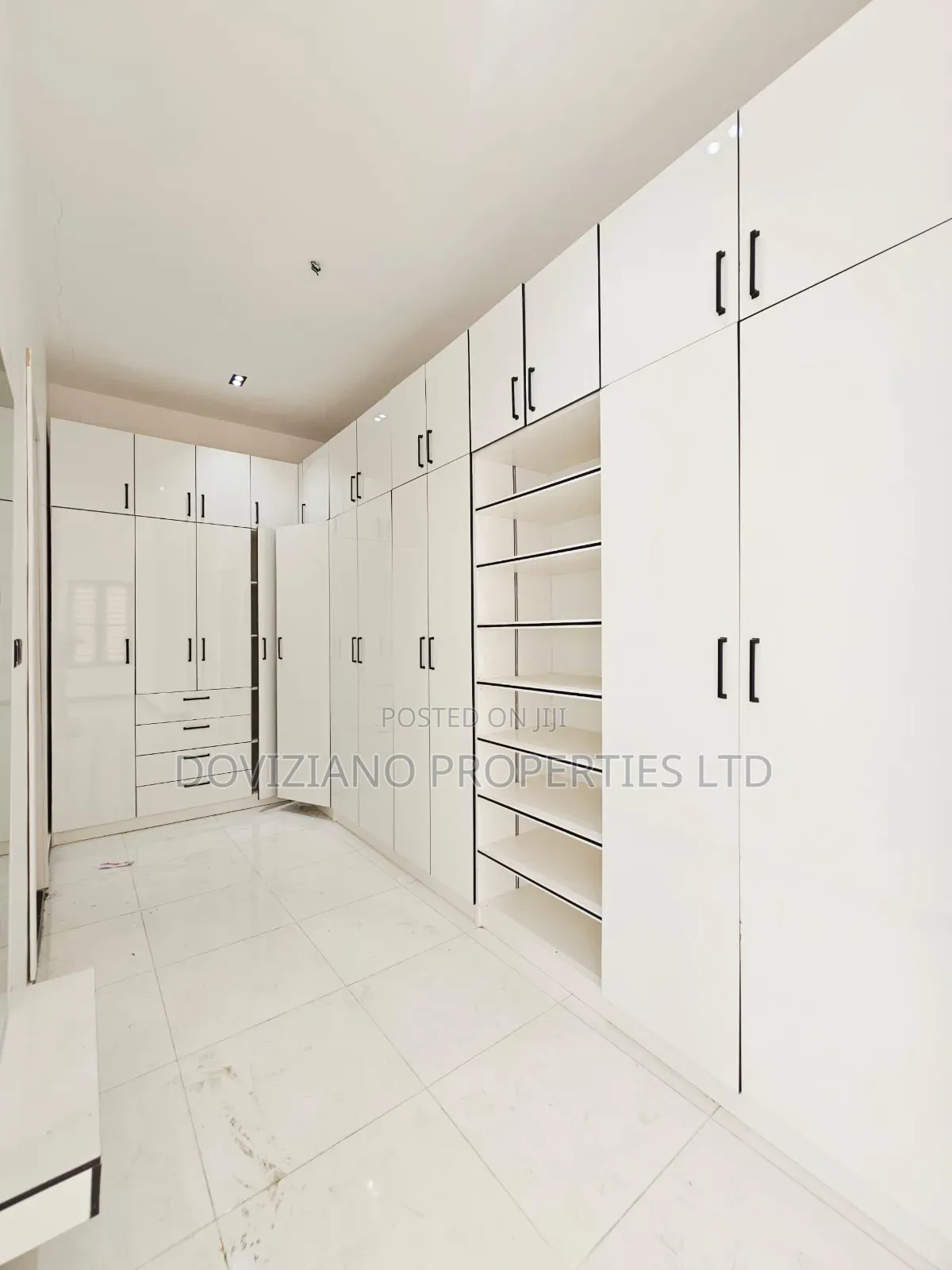 5bdrm Duplex in Ajah for sale in Ajah