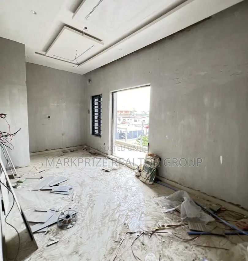 4bdrm Duplex in Adeniyi Jones Lagos for sale in Adeniyi Jones