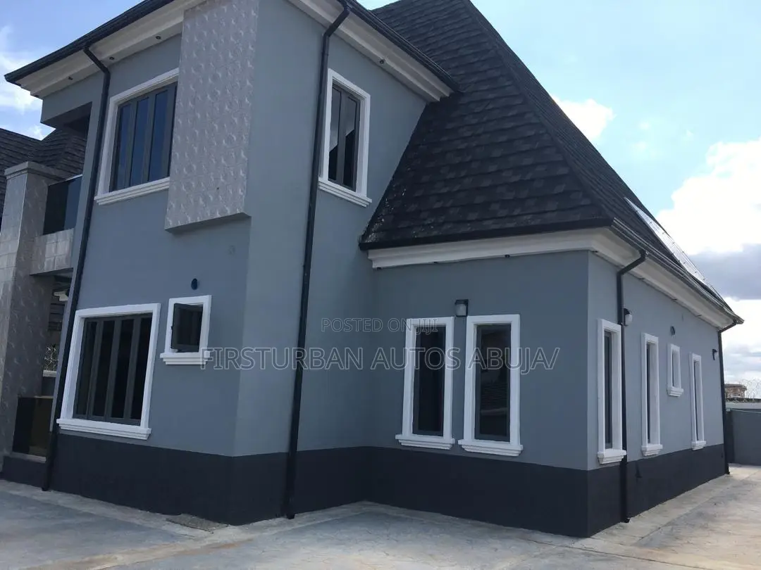 4bdrm Penthouse in Unity Estate, Pyakasa for sale in Pyakasa