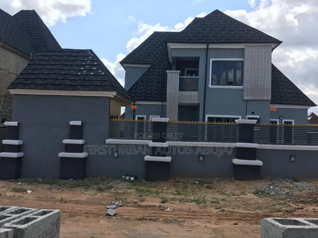 4bdrm Penthouse in Unity Estate, Pyakasa for sale in Pyakasa