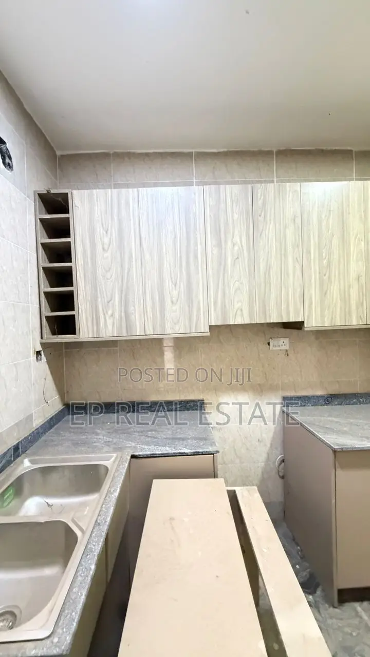 3bdrm Duplex in Apo District for sale in Apo District