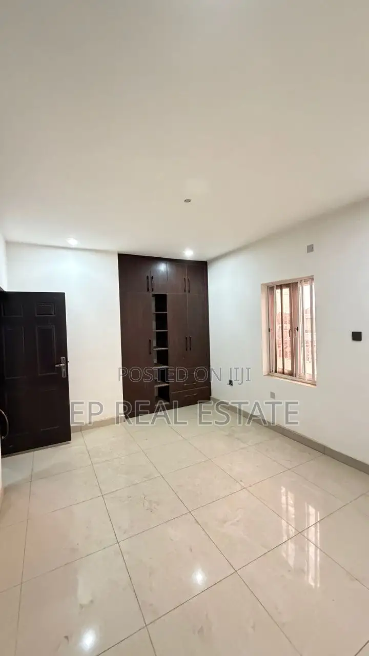 3bdrm Duplex in Apo District for sale in Apo District