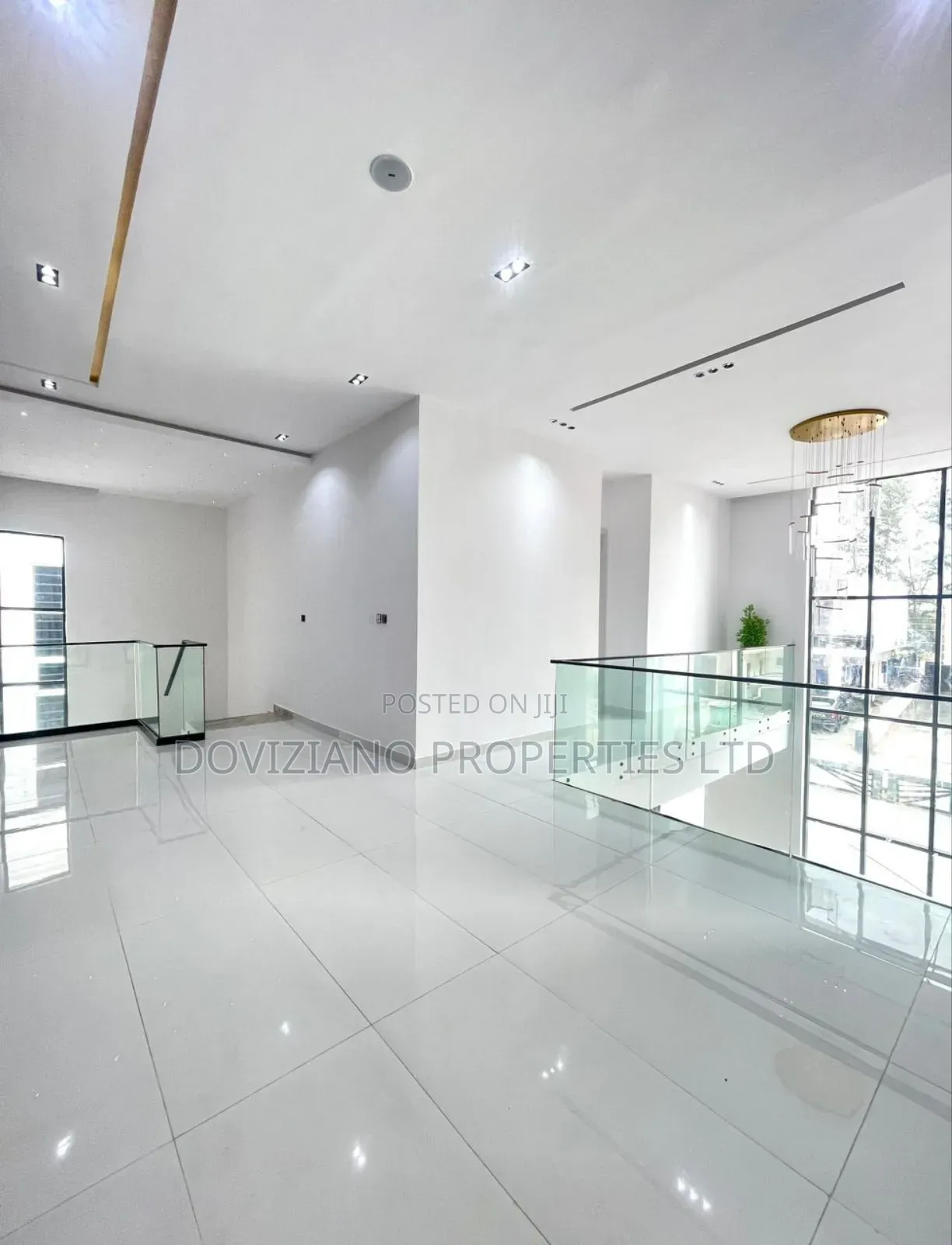 5bdrm Duplex in Ikota for sale in Ikota