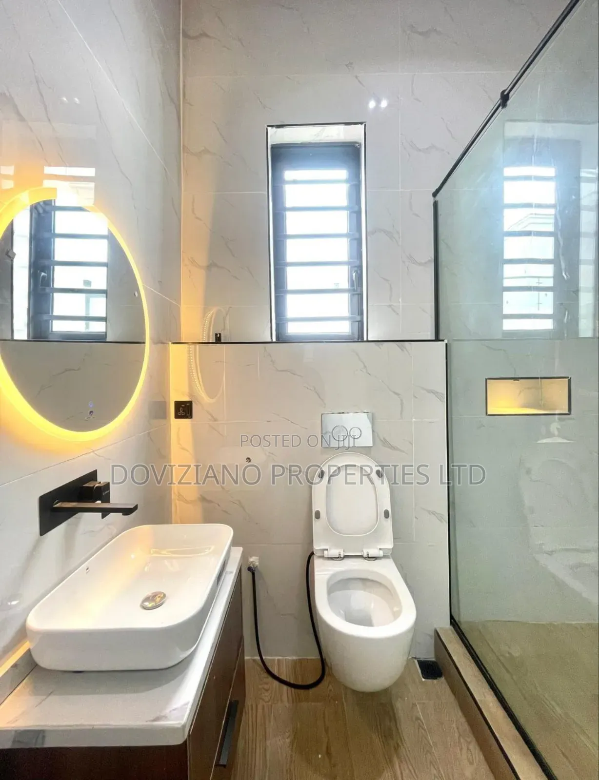 5bdrm Duplex in Ikota for sale in Ikota