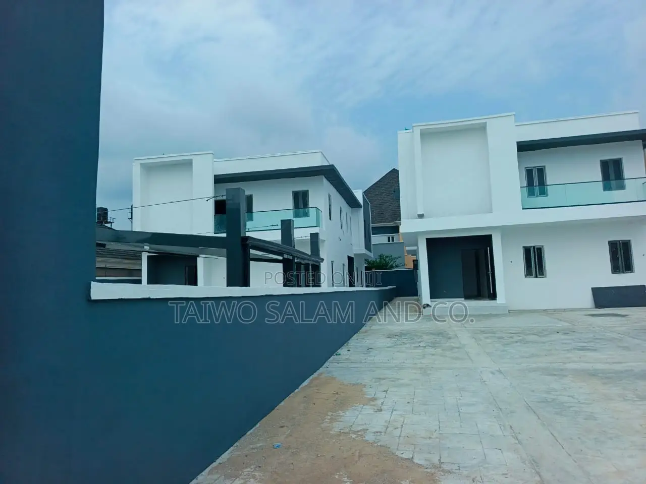 4bdrm Duplex in Samonda for sale in Samonda