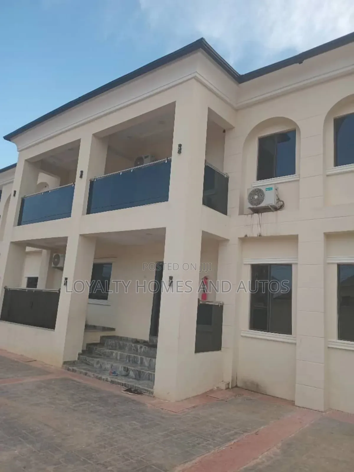 Furnished 6bdrm Duplex in Coker Estate, Orisunbare for sale in Orisunbare
