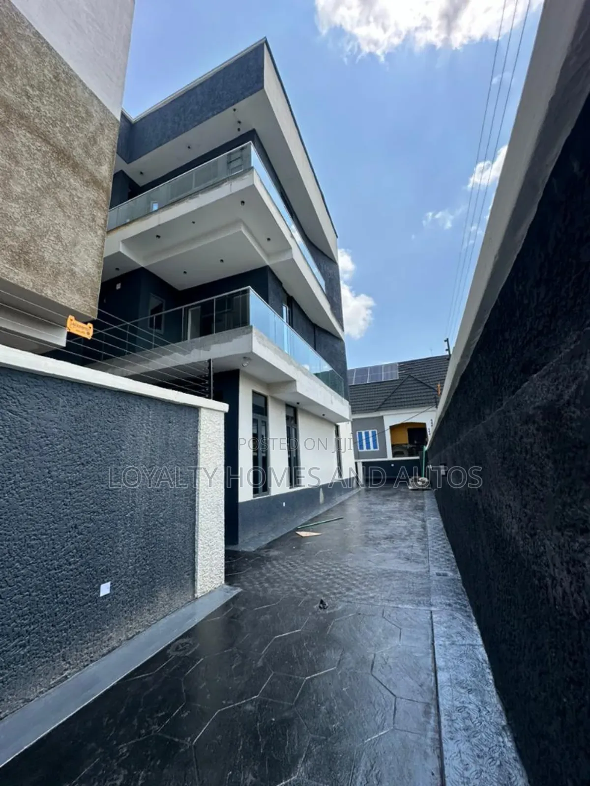 Furnished 5bdrm Duplex in Omole Phase 1 for sale in Omole Phase 1