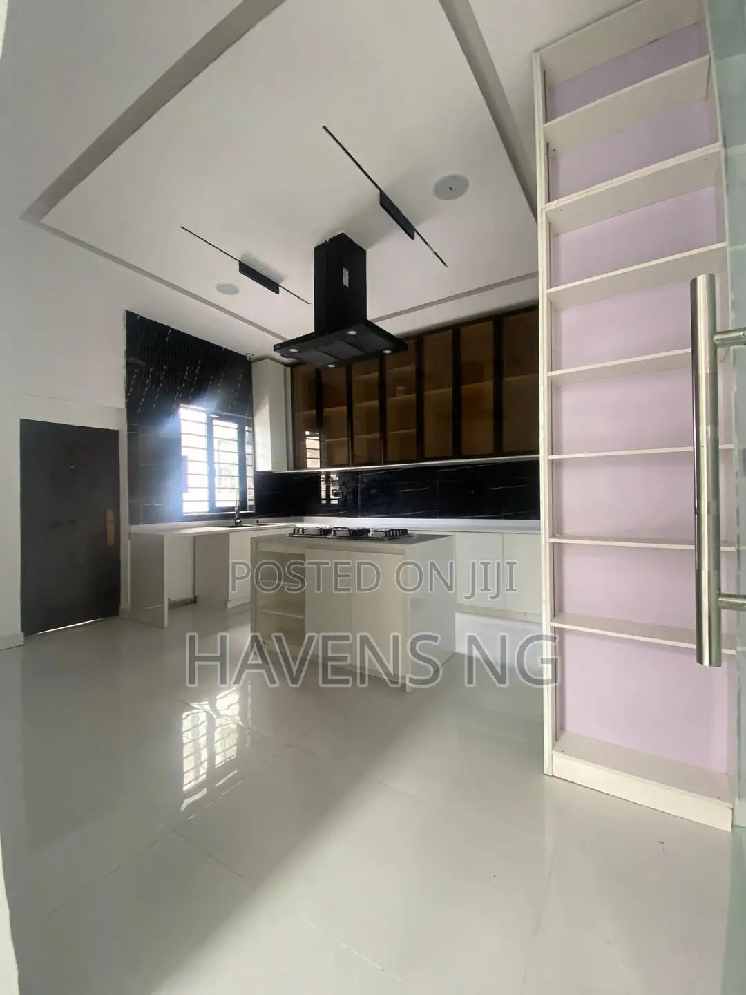 5bdrm Duplex in Lekki Phase 2 for sale in Lekki Phase 2