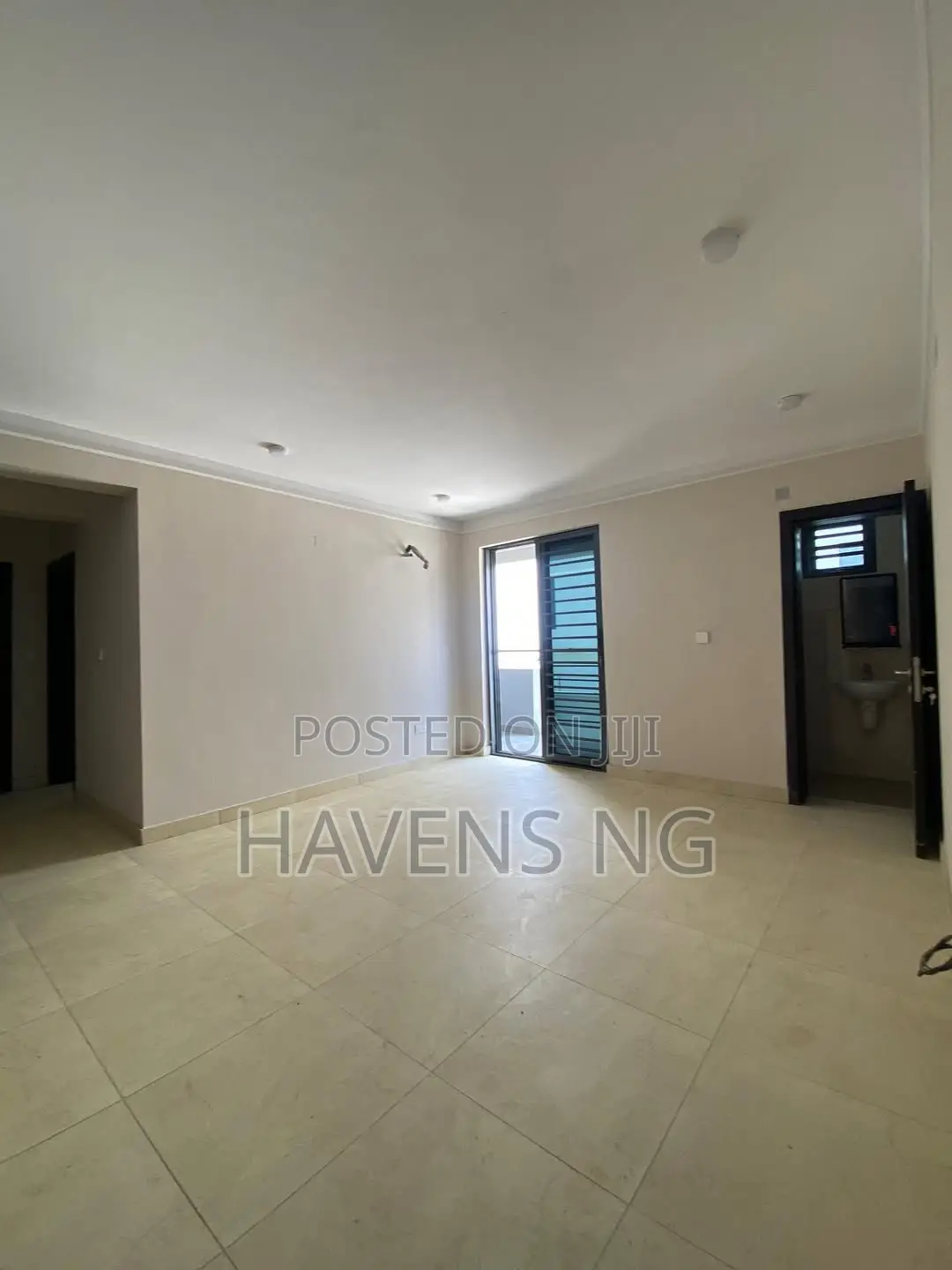2bdrm Apartment in Osapa london for sale in Osapa london