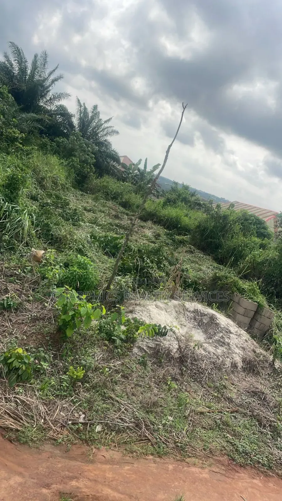 Half Plot at Isiwu Ikorodu in Isiu