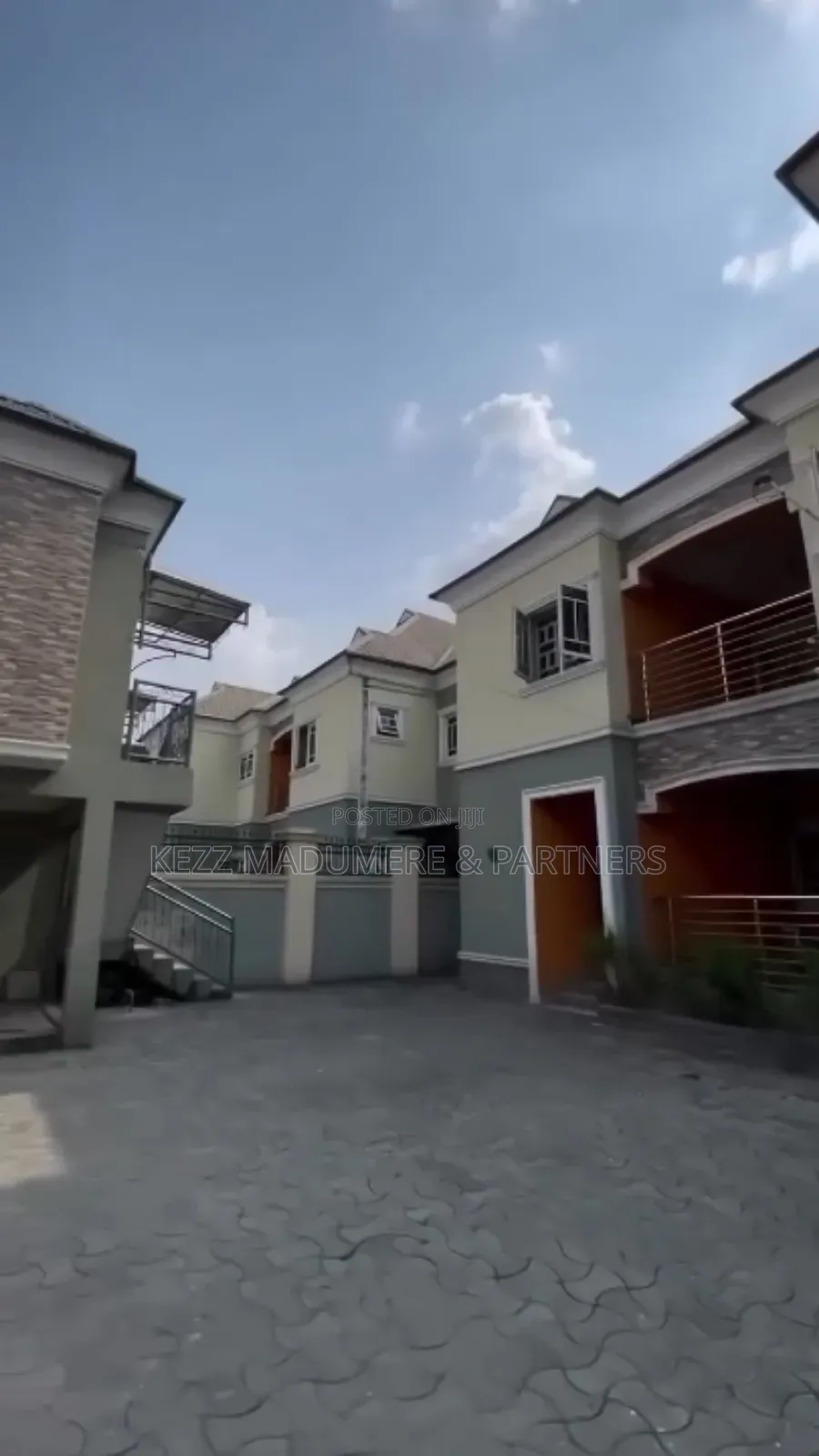 3bdrm Block of Flats in Shell Cooperative, Port-Harcourt for sale in Port-Harcourt
