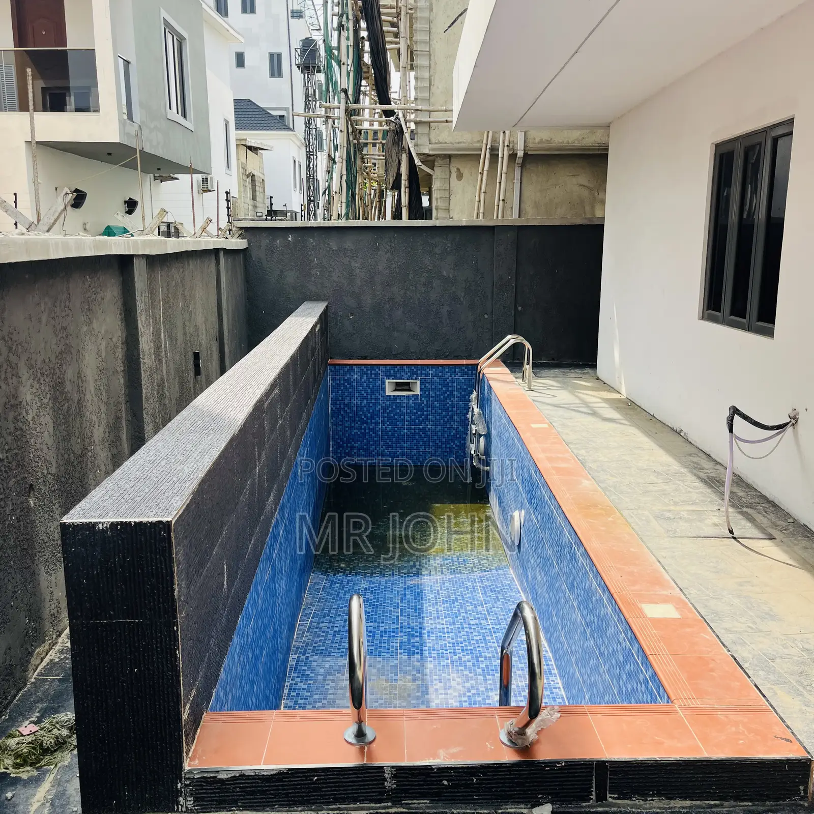 5bdrm House in New Road, Lekki for sale in Lekki