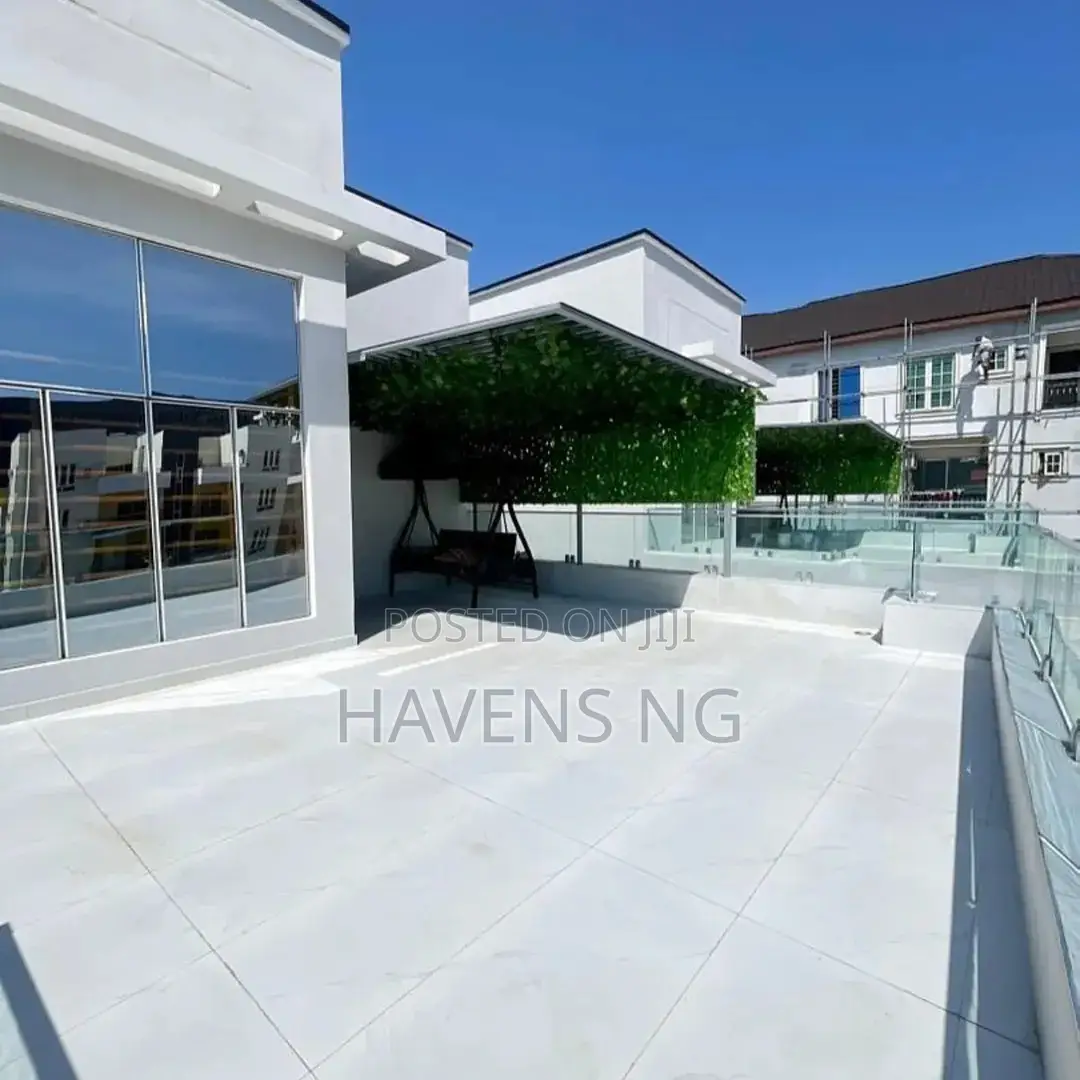 5bdrm Duplex in Lekki Phase 1 for sale in Lekki Phase 1