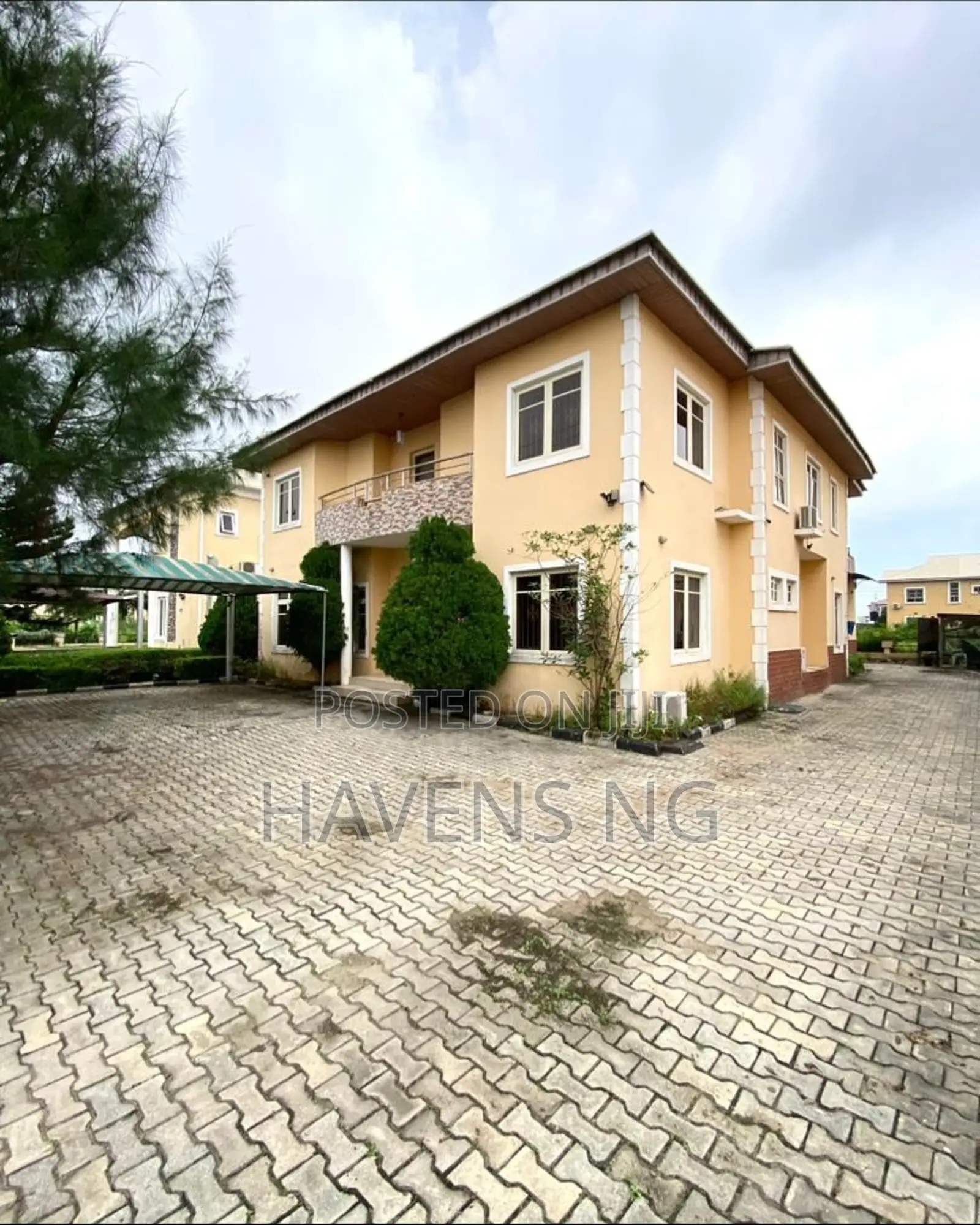 4bdrm Duplex in Chevron, Lekki for sale in Chevron