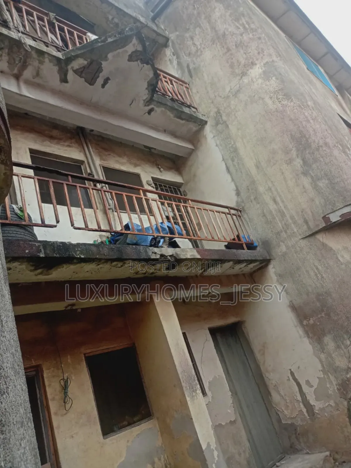 3bdrm Block of Flats in Afromedia Okokomiko, Okokomaiko for sale in Okokomaiko