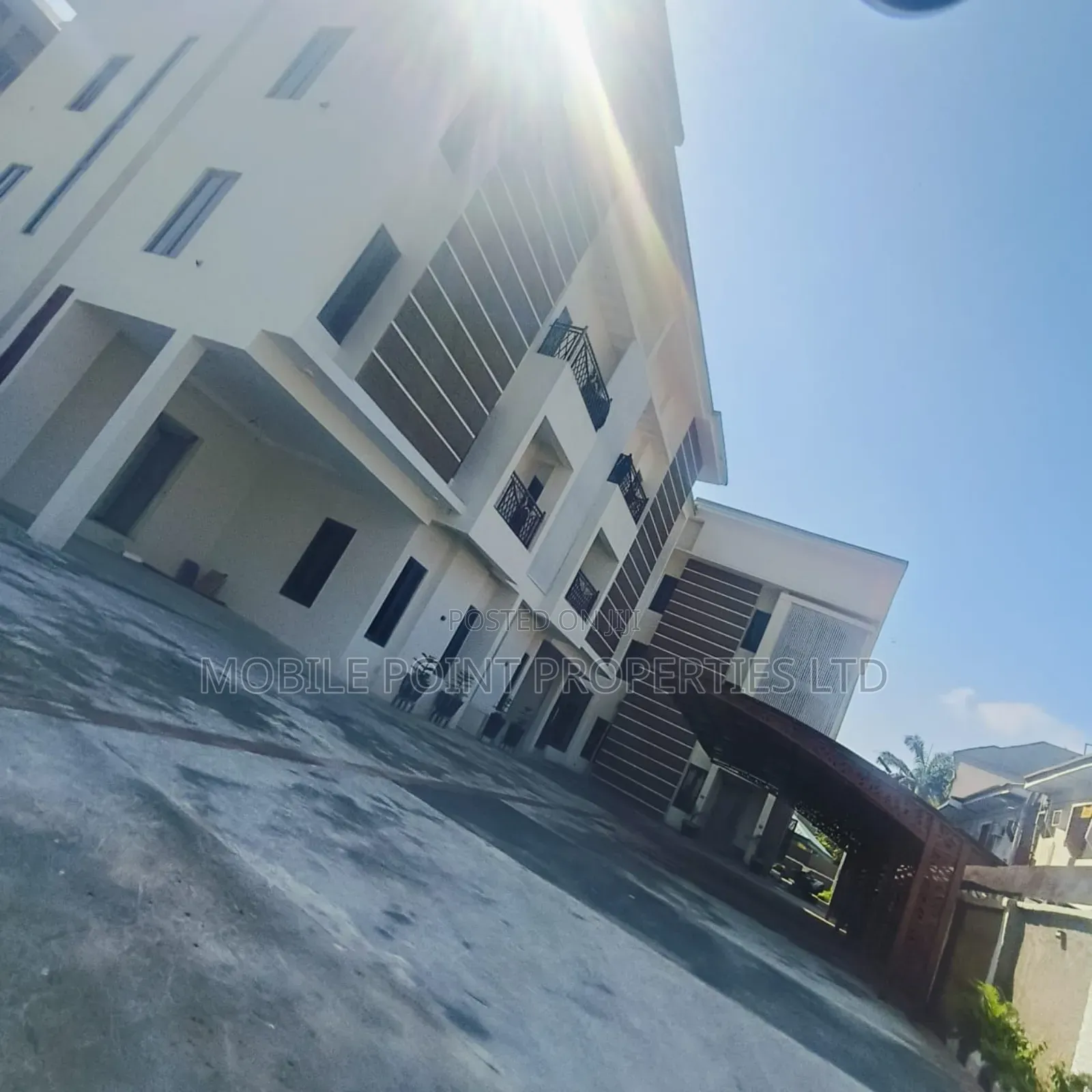 Furnished 5bdrm Townhouse/Terrace in Utako for sale in Utako