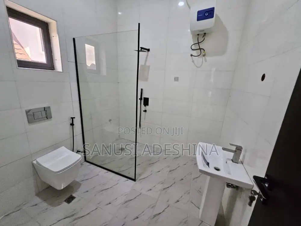 5bdrm House in 600, Gwarinpa for sale in Gwarinpa