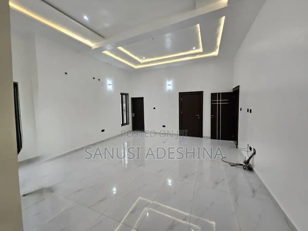 5bdrm House in 600, Gwarinpa for sale in Gwarinpa