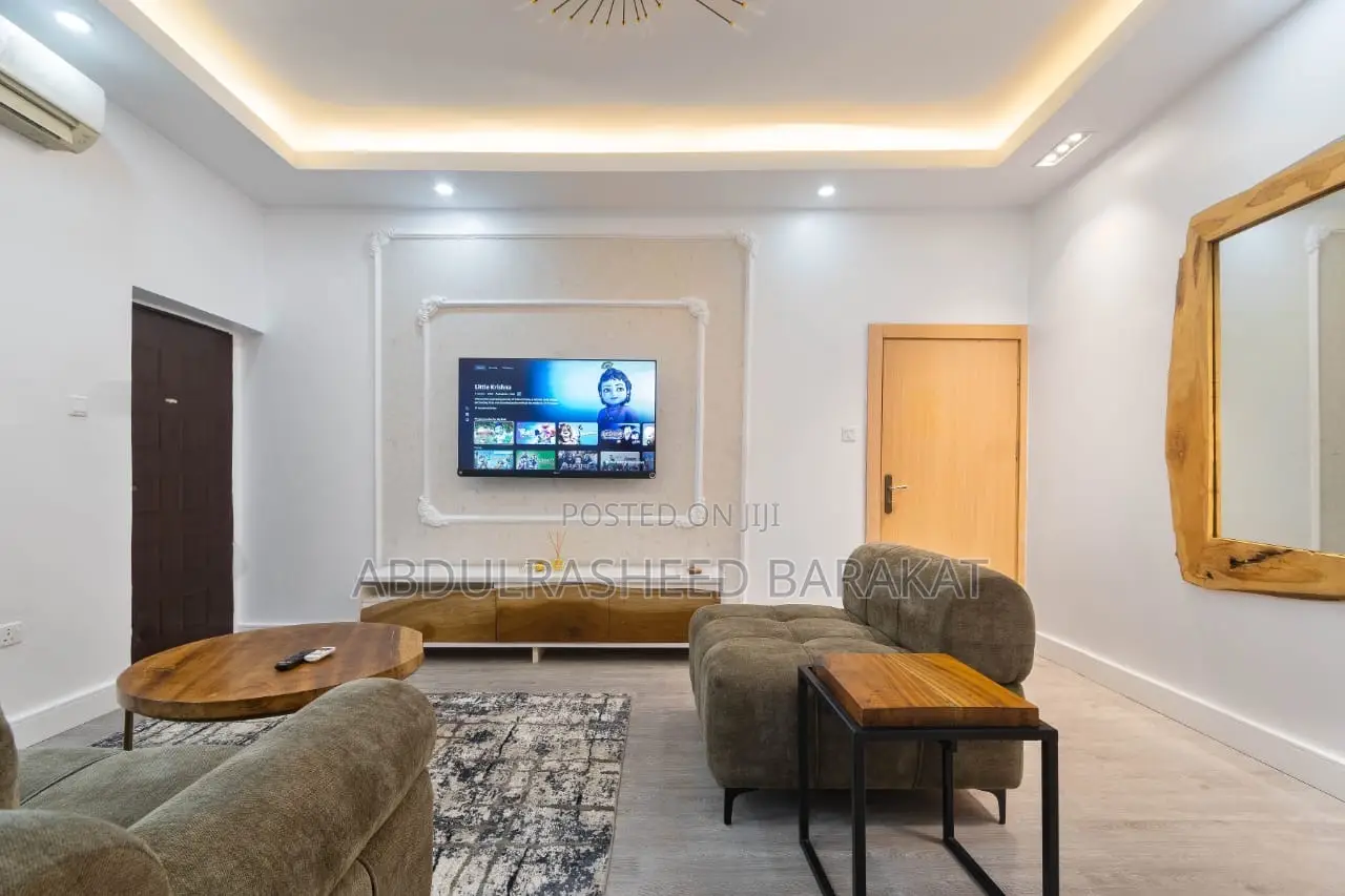 Brand New Luxury 1 Bedroom Apartment With Pool Snooker in Victoria Island