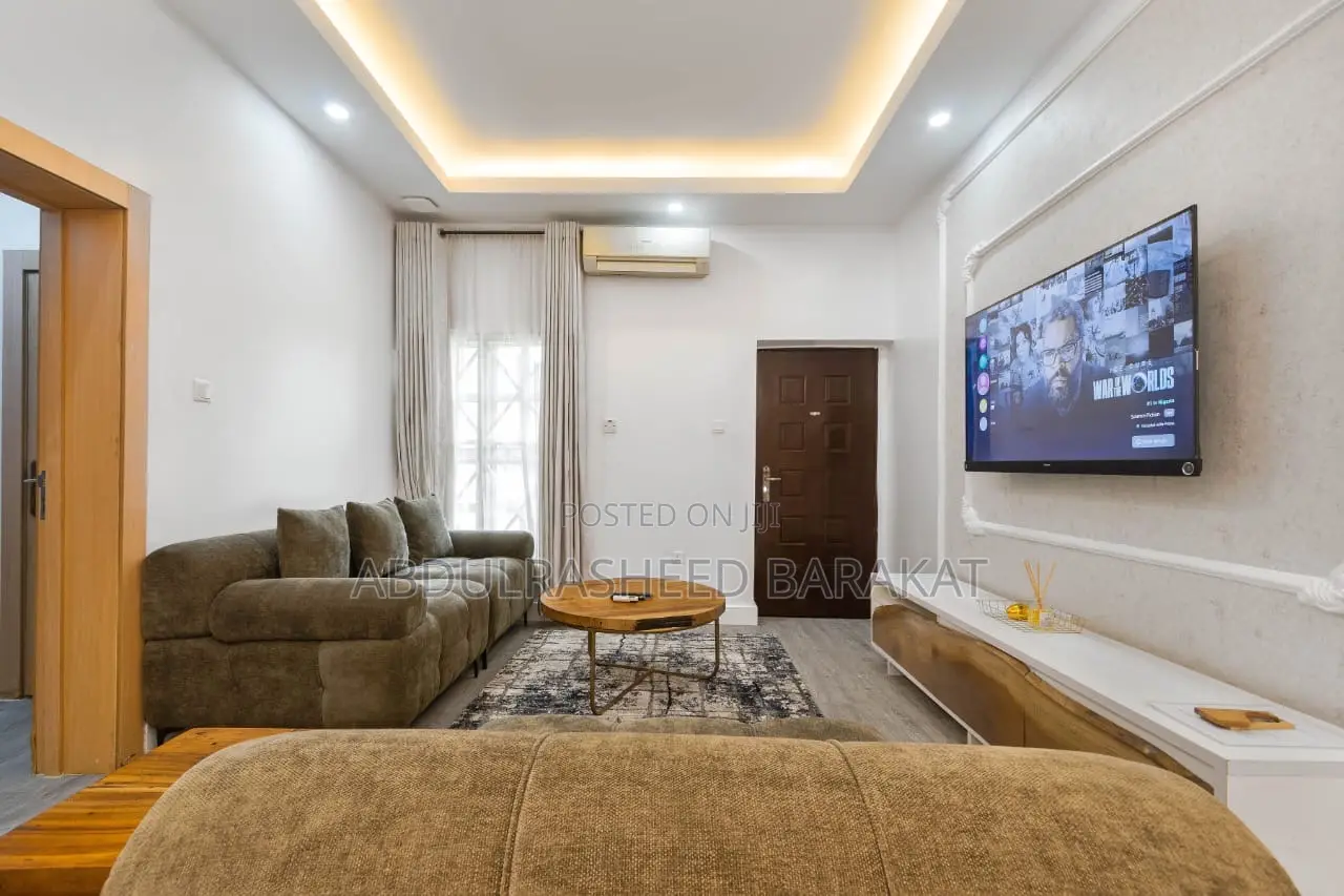 Brand New Luxury 1 Bedroom Apartment With Pool Snooker in Victoria Island