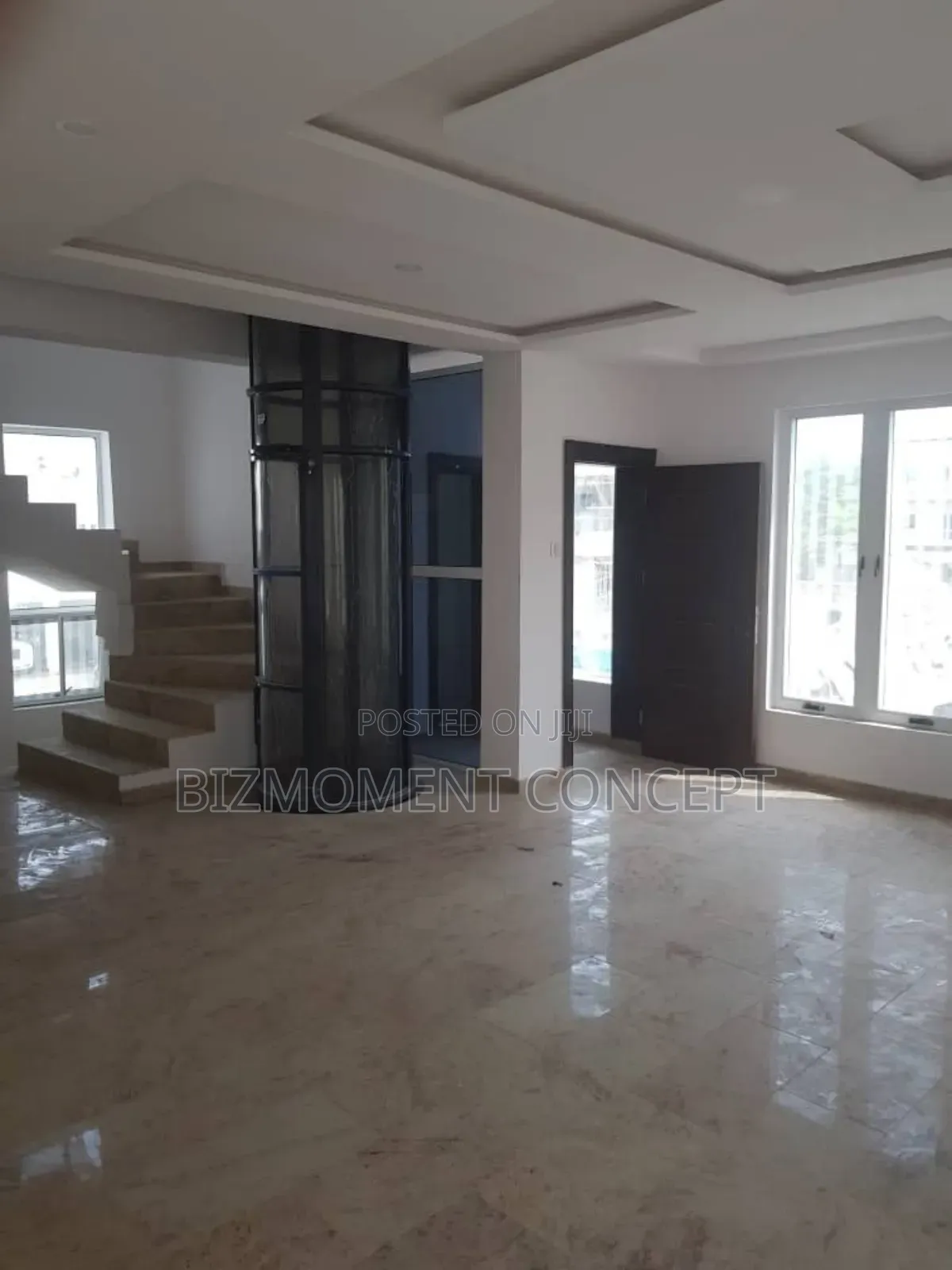 5bdrm Duplex in Banana Island for sale in Banana Island