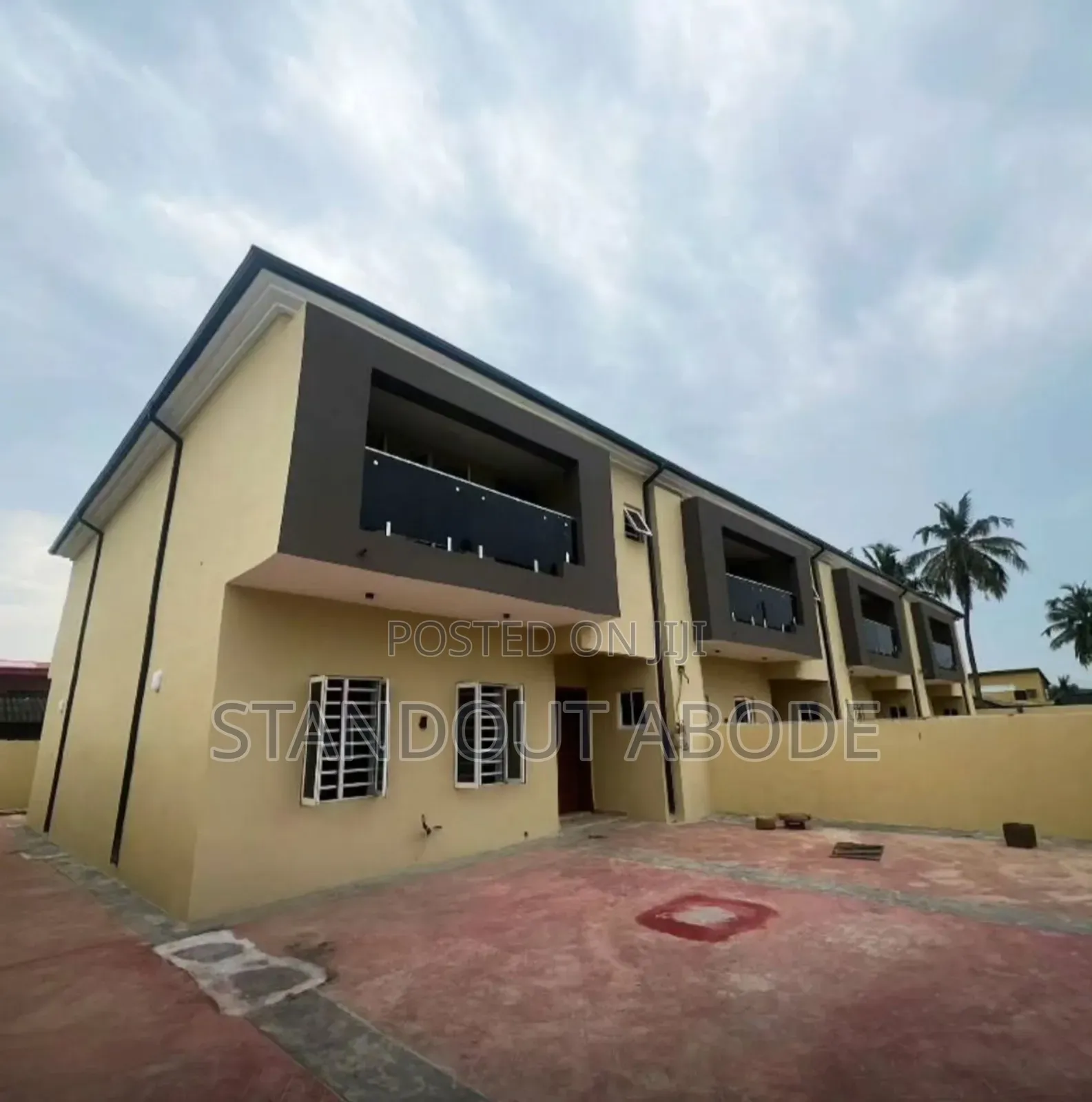 4bdrm Duplex in In An Estate, Akowonjo for sale in Akowonjo