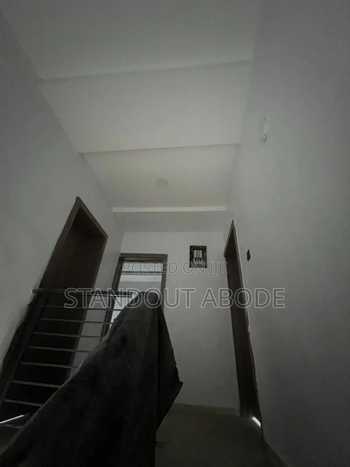 4bdrm Duplex in In An Estate, Akowonjo for sale in Akowonjo