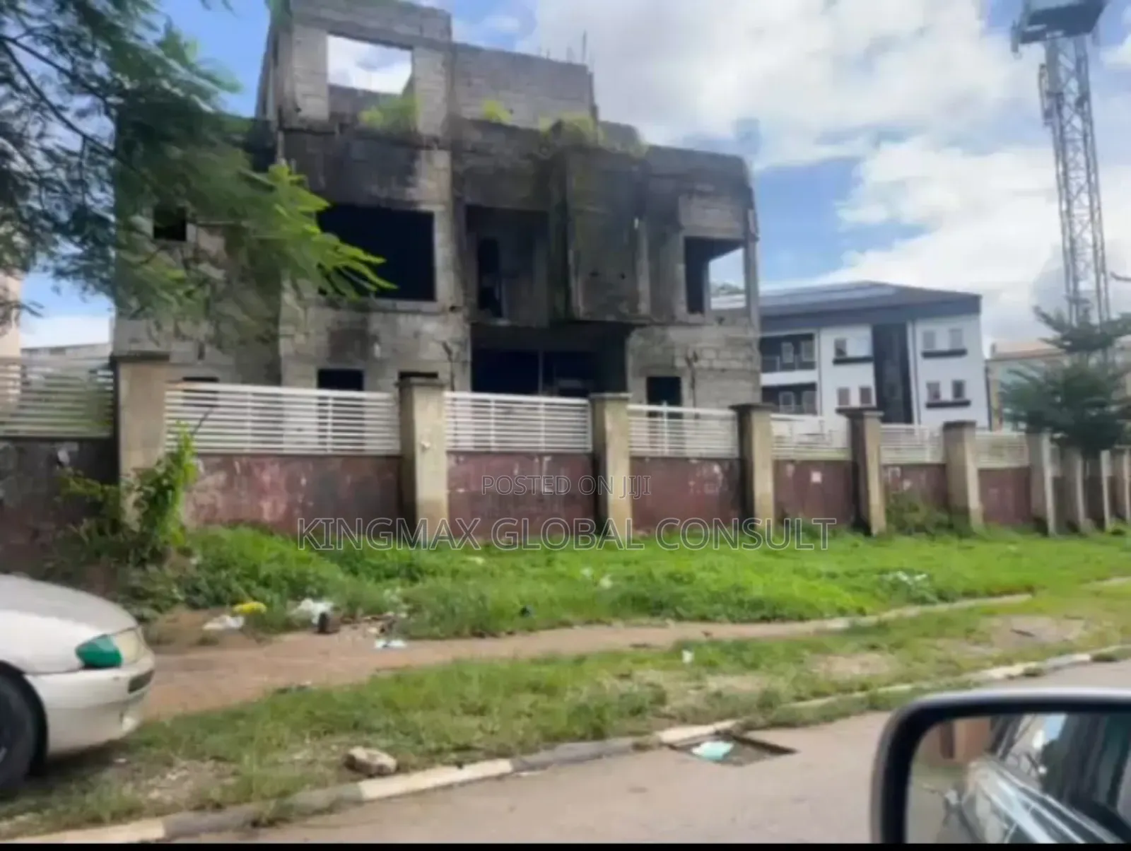For Sale :
800m2 Plus Land Size With Uncompleted Building.
Title Cofo in Wuse 2