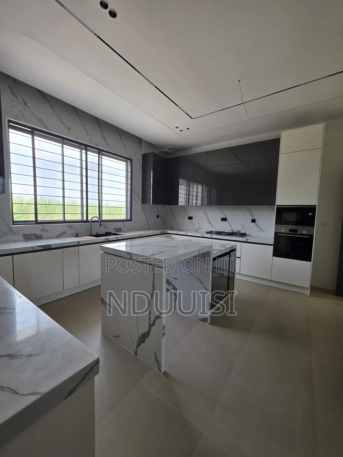 5bdrm Duplex in Northernforesure, Chevron for sale in Chevron