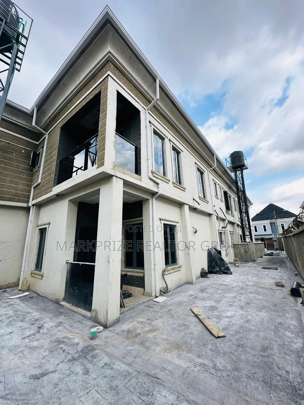 4bdrm Duplex in Oko-Oba for sale in Oko-Oba