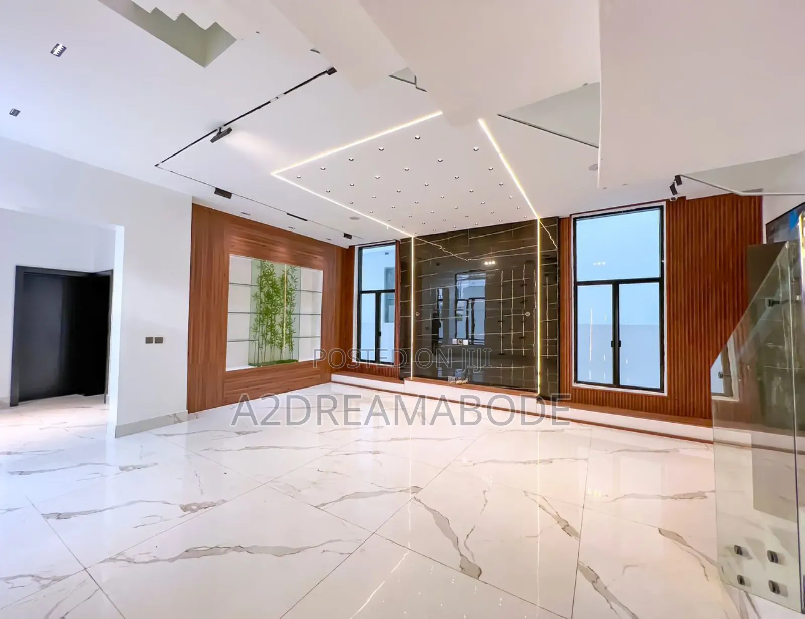 5bdrm Duplex in Lekki Phase 1 Right for sale in Lekki Phase 1